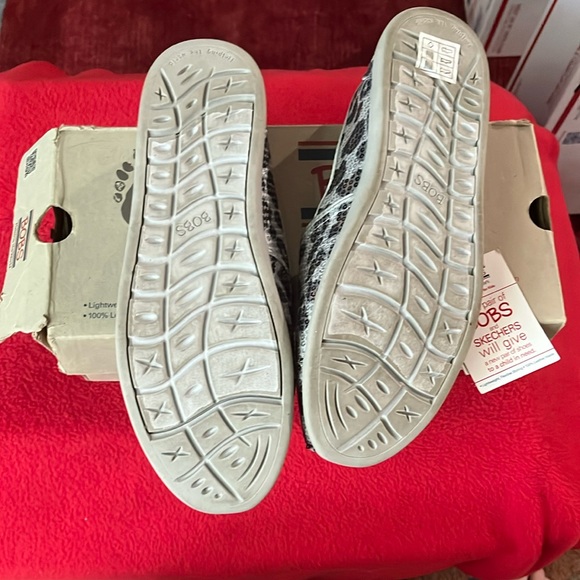 Bobs by Skechers Leopard Print Flats - Picture 6 of 9